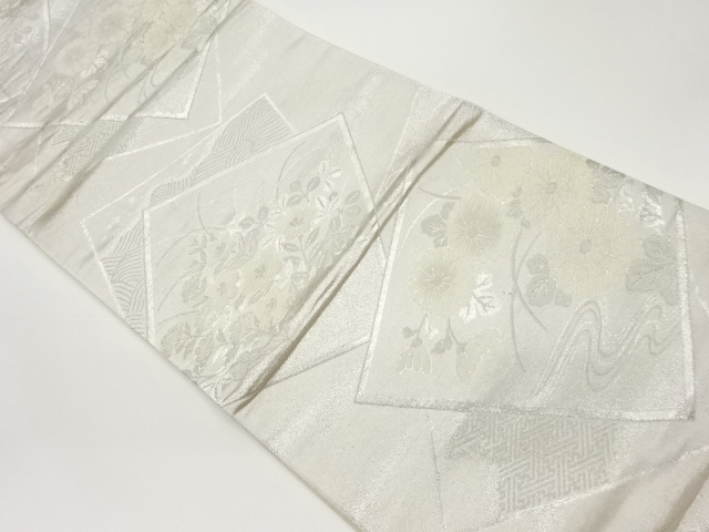 色紙に秋草・波模様織出し袋帯